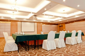 Гостиница Holiday Inn Shanghai Pudong, an IHG Hotel  Шанхай